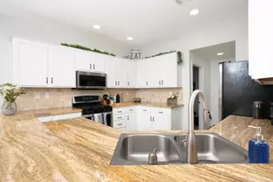 425 S Meadowbrook Dr, San Diego, CA 92114 - Photo 10