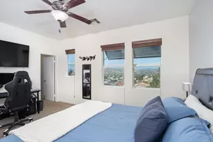 425 S Meadowbrook Dr, San Diego, CA 92114 - Photo 30