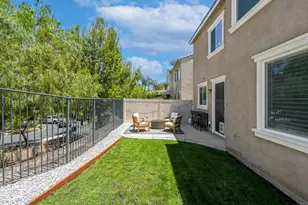 24248 Lilac Ln, Lake Elsinore, CA 92532 - Photo 18