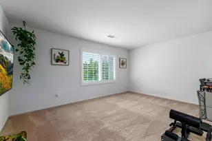 24248 Lilac Ln, Lake Elsinore, CA 92532 - Photo 14