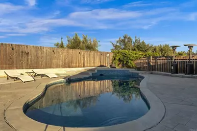 133 N Stephanie Ln, El Cajon, CA 92019 - Photo 2