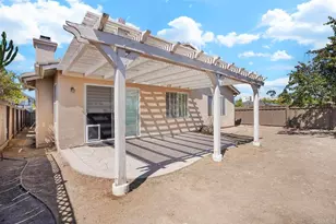 1274 W Vaquero Ct, Chula Vista, CA 91910 - Photo 32