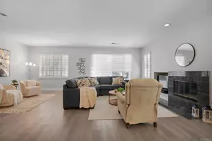 1274 W Vaquero Ct, Chula Vista, CA 91910 - Photo 16