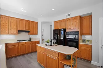 1274 W Vaquero Ct, Chula Vista, CA 91910 - Photo 12