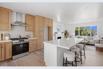 8060 Chalet Place, San Diego, CA 92126 - Photo 2