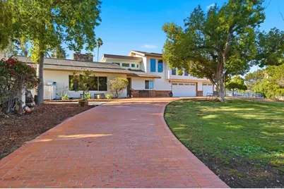 10510 Grandview Drive, La Mesa, CA 91941 - Photo 1