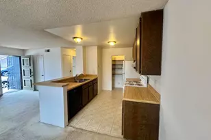 6855 Bear River Row, San Diego, CA 92139 - Photo 10