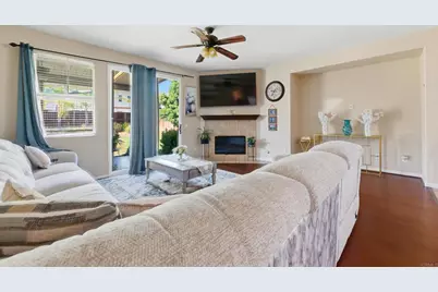 30241 Trois Valley Street, Murrieta, CA 92563 - Photo 12