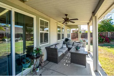 30241 Trois Valley Street, Murrieta, CA 92563 - Photo 28