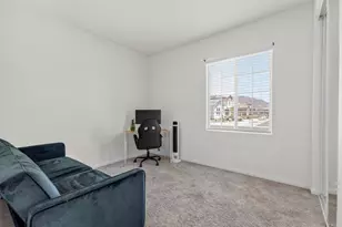 30753 Alister Ln, Winchester, CA 92596 - Photo 12