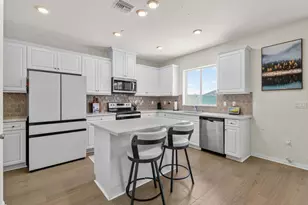 30753 Alister Ln, Winchester, CA 92596 - Photo 8