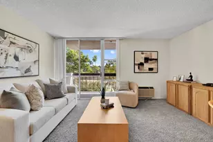 3050 Rue D’Orleans, San Diego, CA 92110 - Photo 2