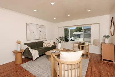 10129 Timberlane Way, Santee, CA 92071 - Photo 2