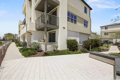 1891 Cosmopolitan Lane #6, Chula Vista, CA 91915 - Photo 2
