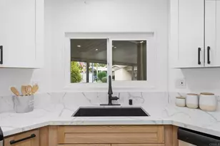 8975 Lawrence Welk Dr, Escondido, CA 92026 - Photo 8