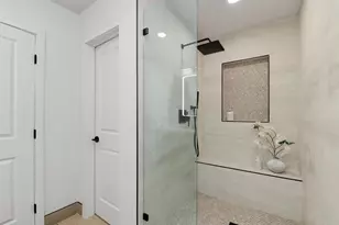 8838 La Jolla Scenic Dr, La Jolla, CA 92037 - Photo 10