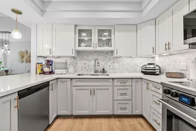 5204 Caminito Solitario, San Diego, CA 92108 - Photo 16