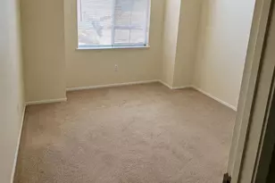 1880 Paradise Valley Ct, Tracy, CA 95376 - Photo 6