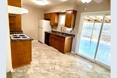9355 Starcrest Drive, Santee, CA 92071 - Photo 4