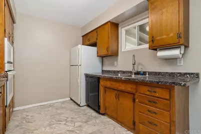 9355 Starcrest Drive, Santee, CA 92071 - Photo 6