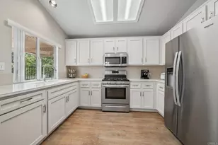 23979 Via Astuto, Murrieta, CA 92562 - Photo 12