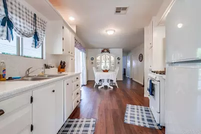 1120 E Mission Road #27, Fallbrook, CA 92028 - Photo 16