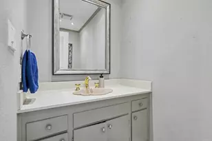 6382 Lake Shore Dr, San Diego, CA 92119 - Photo 12