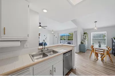 5064 Via Manos #F, Oceanside, CA 92057 - Photo 8