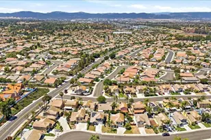 39513 Tangletree Way, Murrieta, CA 92563 - Photo 58