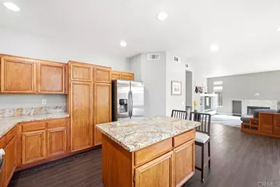 39513 Tangletree Way, Murrieta, CA 92563 - Photo 16