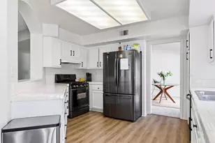39082 Via Las Quintas, Murrieta, CA 92562 - Photo 14