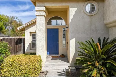 39082 Via Las Quintas, Murrieta, CA 92562 - Photo 2