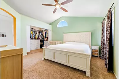 39082 Via Las Quintas, Murrieta, CA 92562 - Photo 18