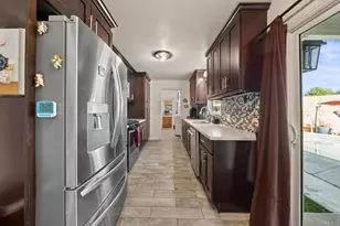 2951 Mockingbird Ln, Hemet, CA 92544 - Photo 4