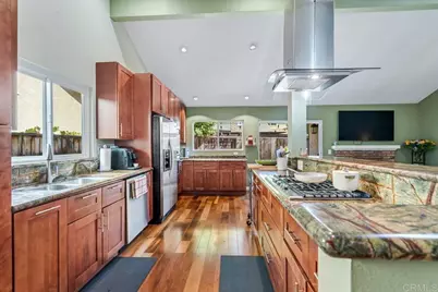 1473 Bridgeview Drive, San Diego, CA 92105 - Photo 8