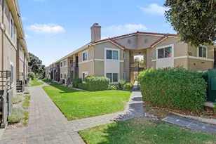 7405 Charmant Dr, San Diego, CA 92122 - Photo 26