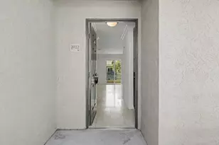 7405 Charmant Dr, San Diego, CA 92122 - Photo 4