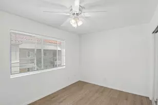 7405 Charmant Dr, San Diego, CA 92122 - Photo 14