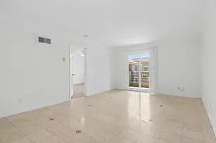 7405 Charmant Dr, San Diego, CA 92122 - Photo 10