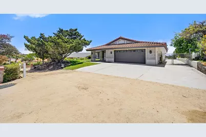 5573 Bluff St Street, Norco, CA 92860 - Photo 2