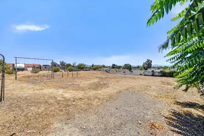 5573 Bluff St Street, Norco, CA 92860 - Photo 36