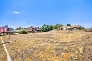 5573 Bluff St, Norco, CA 92860 - Photo 38