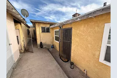 901 E 16th Street, National City, CA 91950 - Photo 18