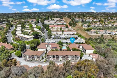 2402 Altisma Way, Carlsbad, CA 92009 - Photo 2