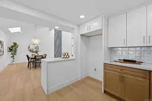 94 Kingston Ct W, Coronado, CA 92118 - Photo 12