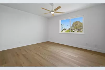 94 Kingston Ct W, Coronado, CA 92118 - Photo 38