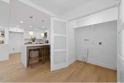 94 Kingston Ct W, Coronado, CA 92118 - Photo 18