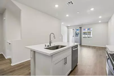 565 Toledo Way Pacifica Drive #161, Oceanside, CA 92057 - Photo 10