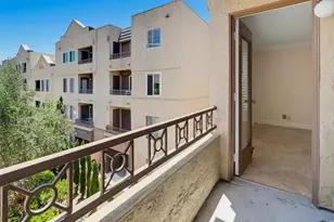 8889 Caminito Plaza Centro, San Diego, CA 92122 - Photo 12