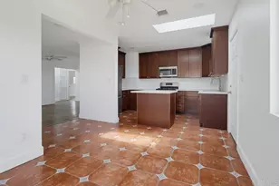 2585 Deauville St, San Diego, CA 92139 - Photo 10